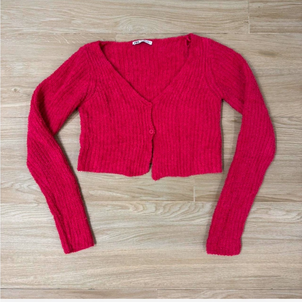 Zara Pink Cropped Cardigan Sweater with V-Neck and Buttons